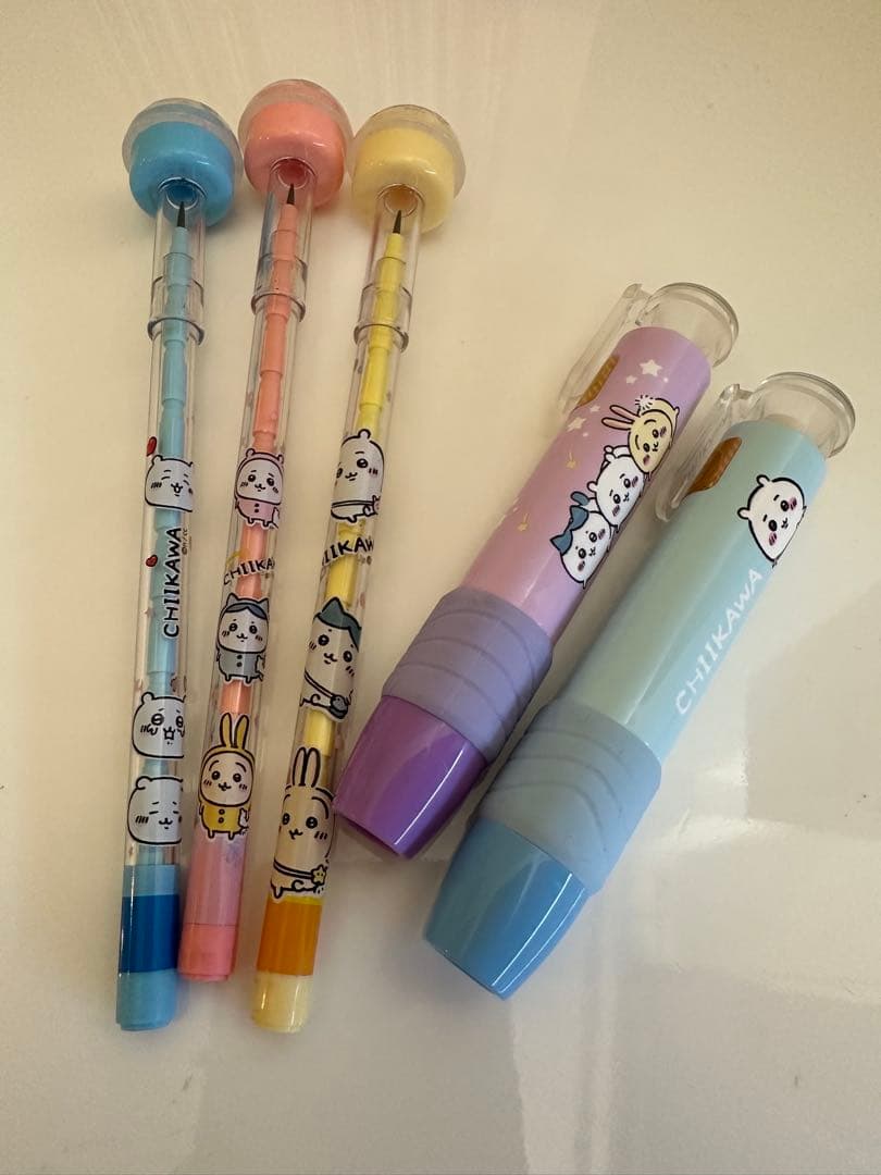 韓国　ちいかわ　正規品　ロケット鉛筆3本、消しゴム2個　　♧きるあ♣︎様お取り置き