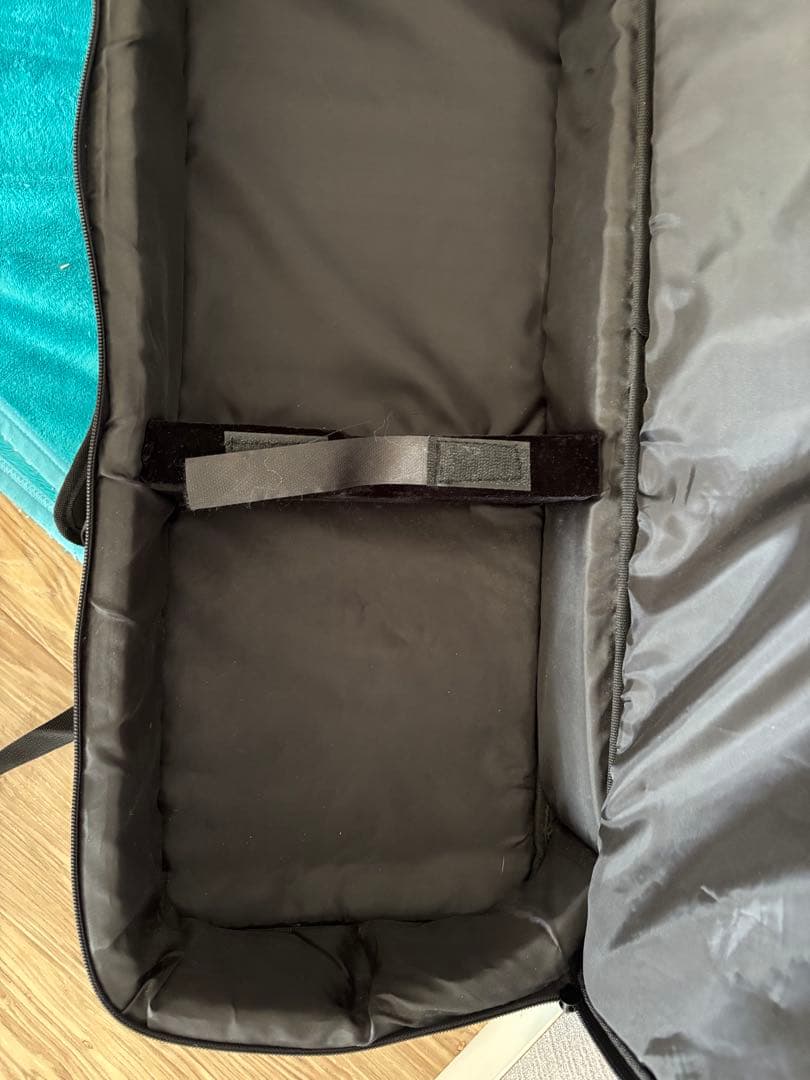 沖縄三線 紫檀棹 本皮1枚張りソフトケース付き