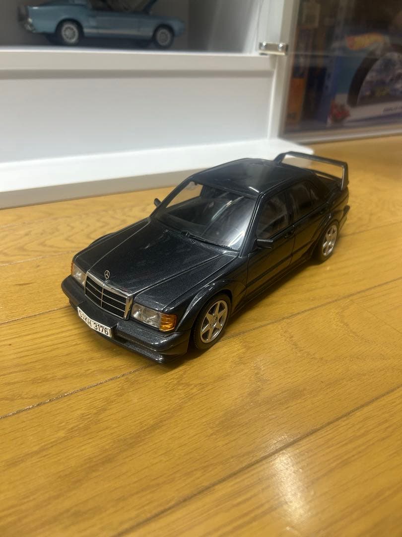 オートアート1/18メルセデス・ベンツ Cクラス ミニカー