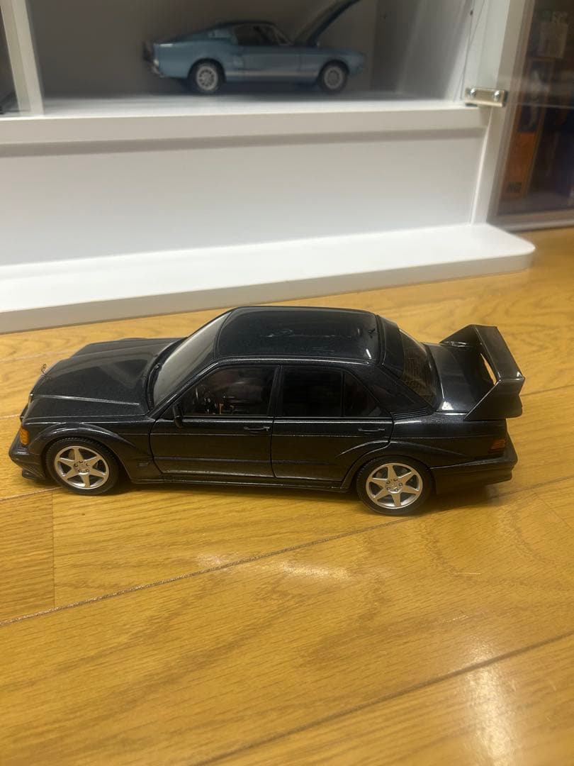 オートアート1/18メルセデス・ベンツ Cクラス ミニカー