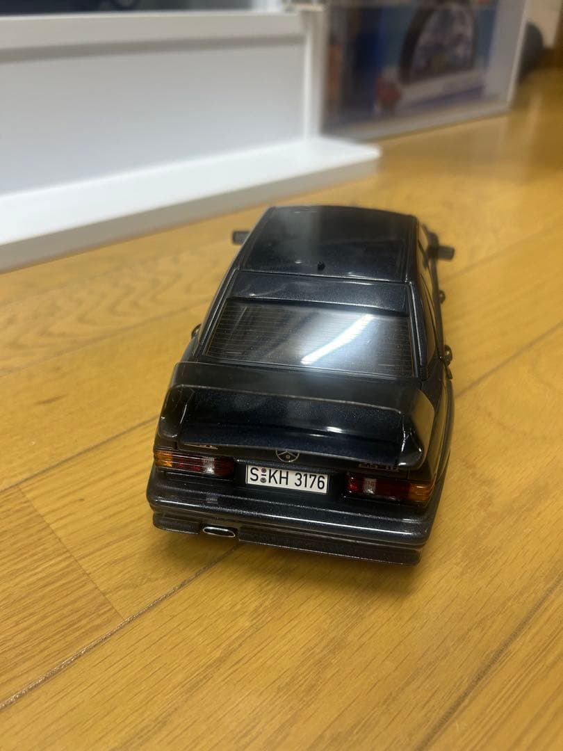 オートアート1/18メルセデス・ベンツ Cクラス ミニカー