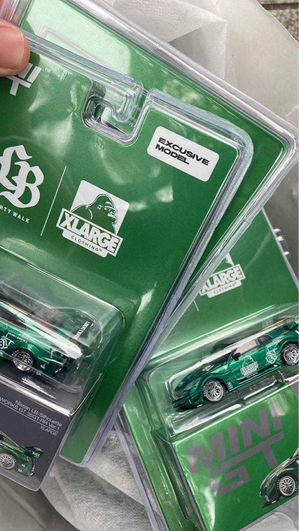 LIBERTY WALK×XLARGE MINI GT 1/64 10台
