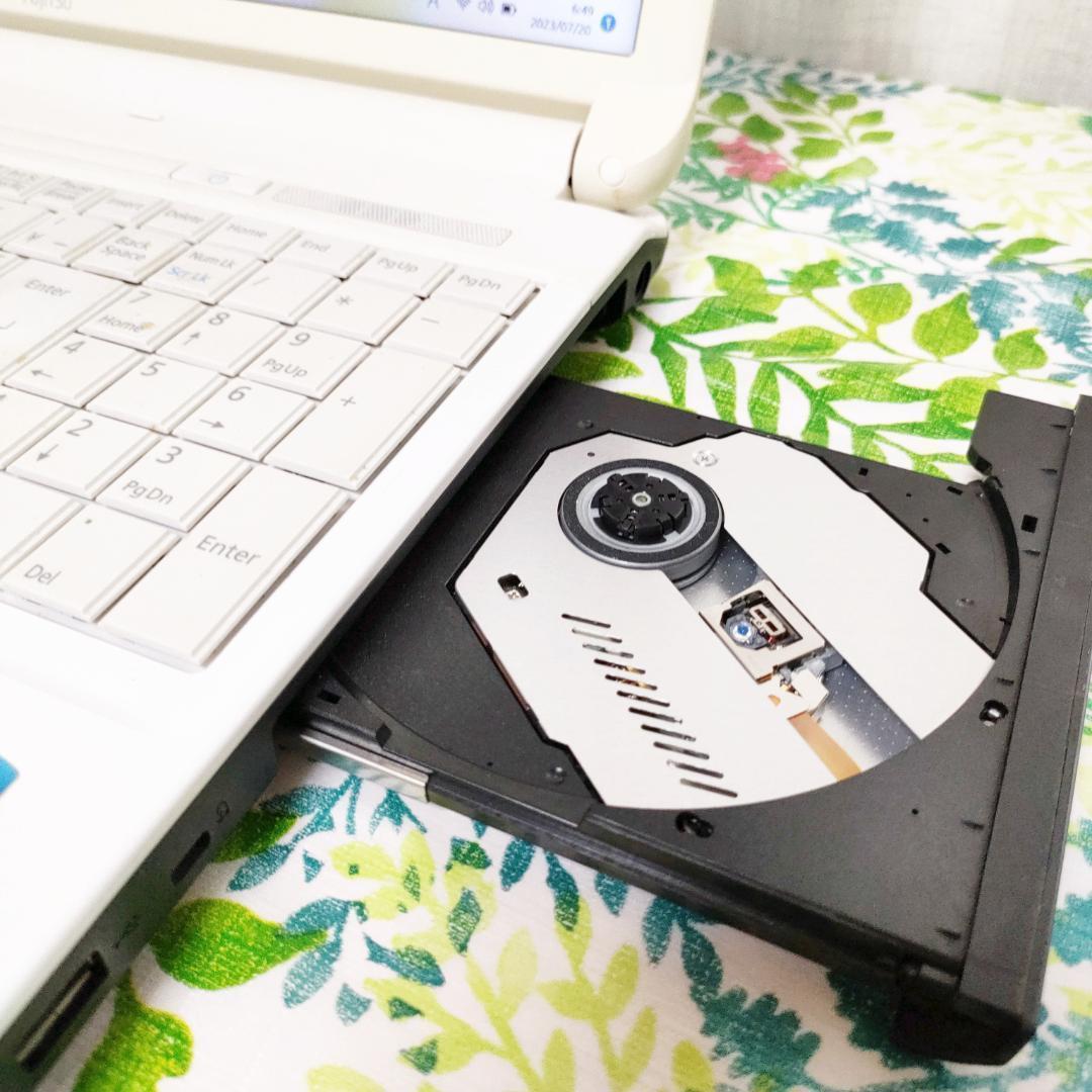 女性初心者の方【Window11高性能ssd】ホワイト✨すぐ使える快適　720