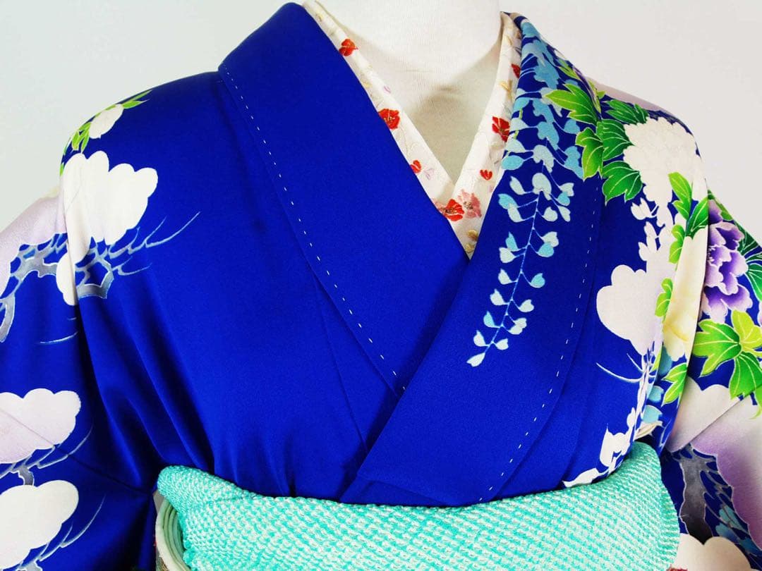 【豪華3点セット】振袖／濃紺地 藤花文様／銀駒刺繍／長襦袢・袋帯付き 晴れの日に