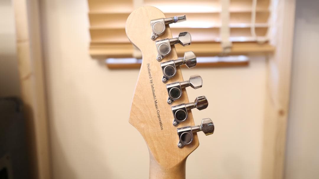 Maison ストラトキャスター　タイプ　ヴィンテージホワイト