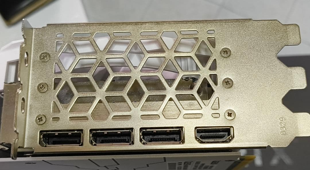 けやきご購入お控え下さい。GALAX RTX4070ti 12GB