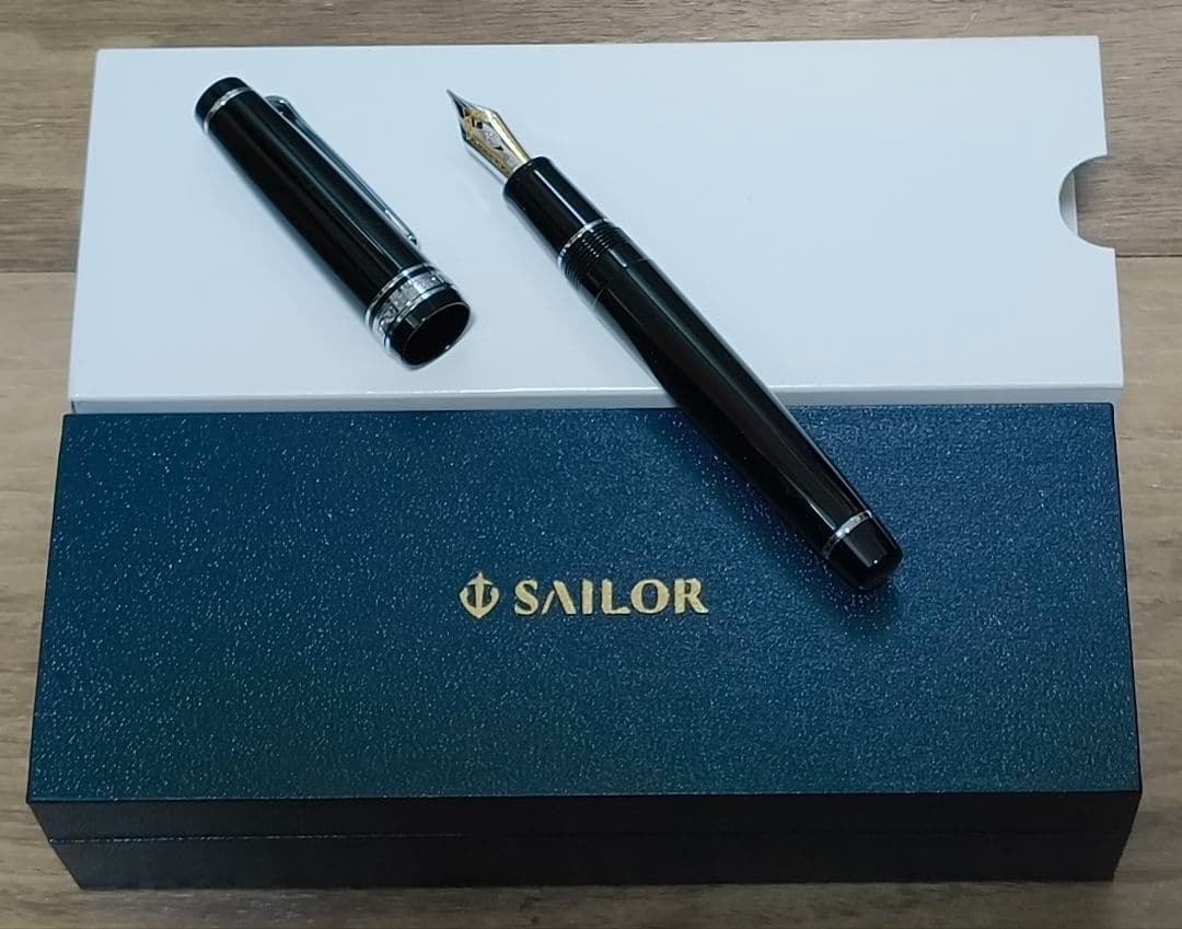 セーラー万年筆　プロフェッショナルギア　M中字