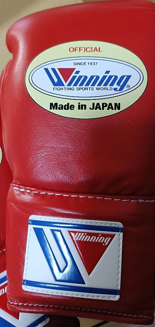 winningボクシンググローブ ８オンス　レッド　プロ試合用