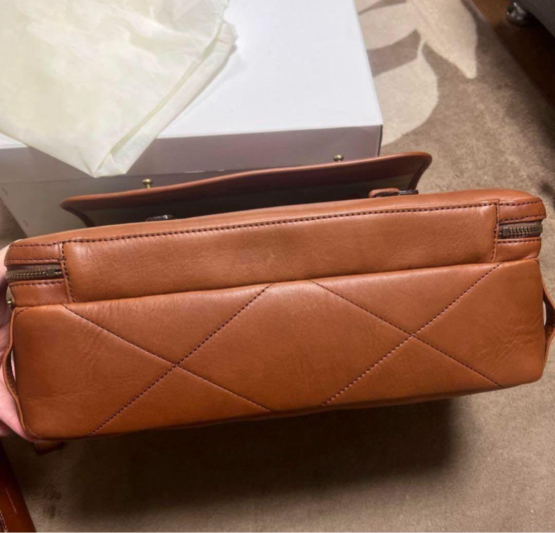 本革　ビジネスバッグ　新品未使用　定価6万超　シルバーレイク