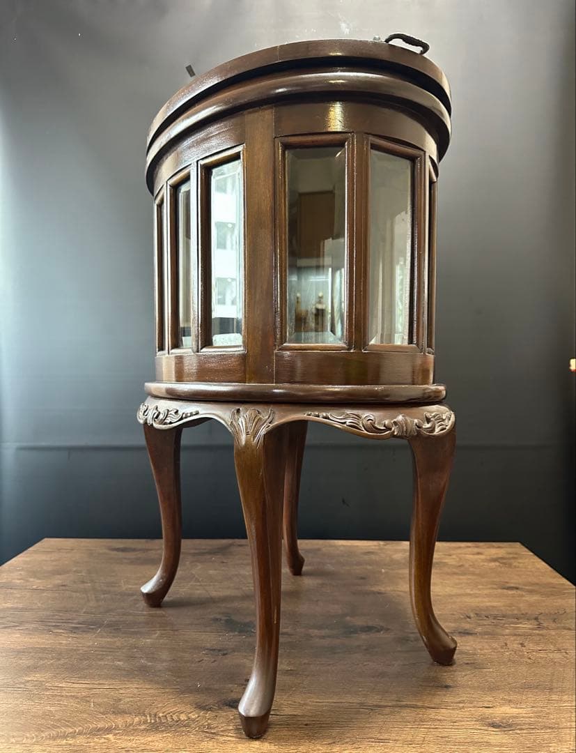 英国アンティーク　ティーキャビネット