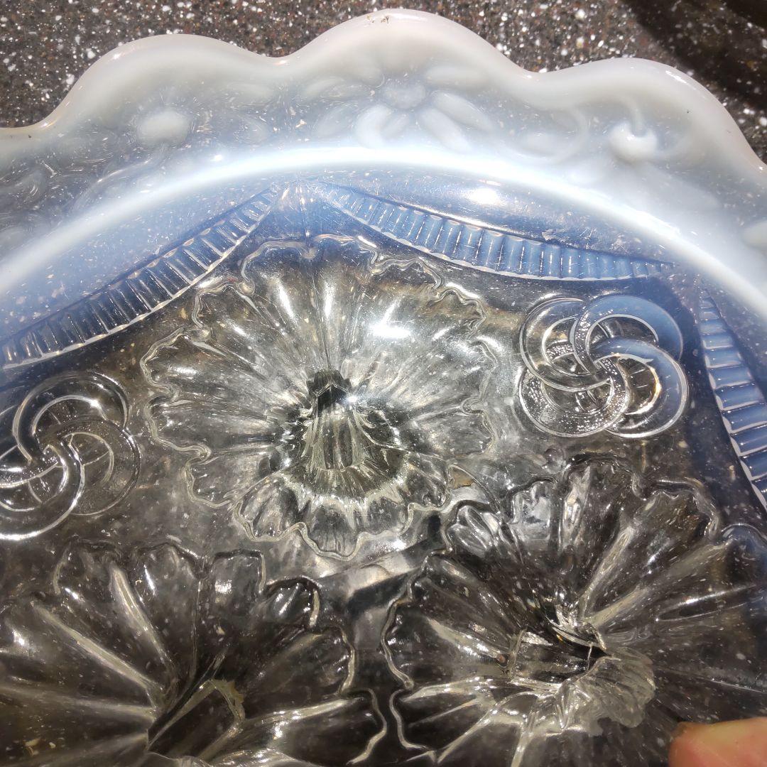 ノースウッド　ラッフルデイジーバンド オパールセント　スクロール飾り脚付きボウル