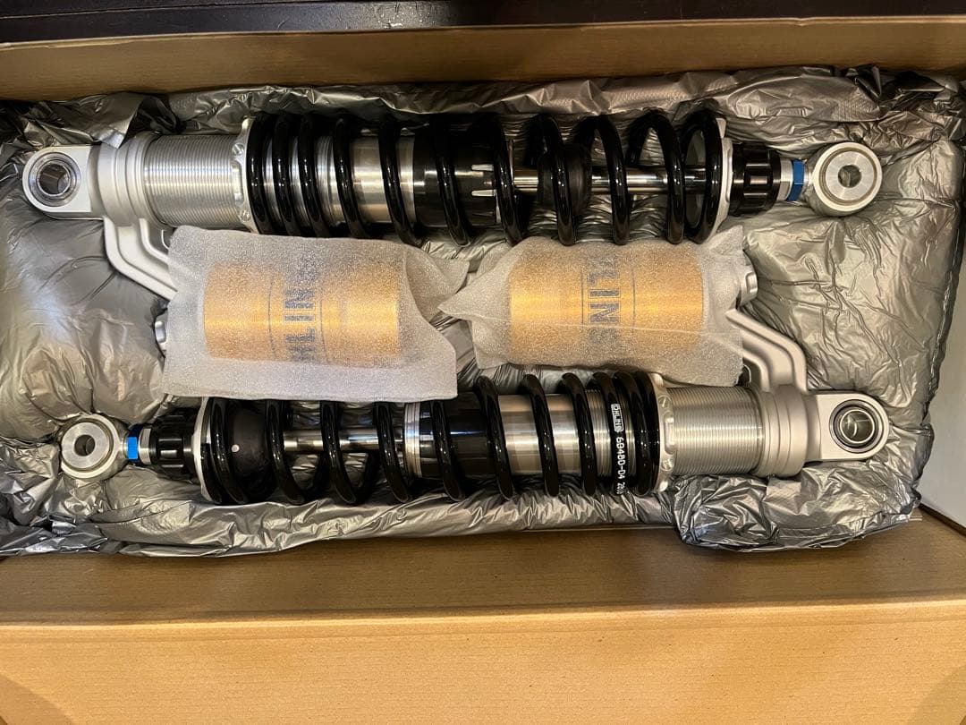 新品！オーリンズ　リアサスペンション セット　ZRX1200ダエグ