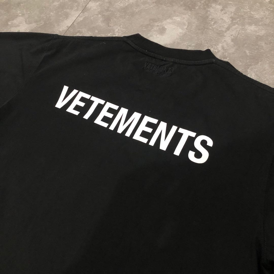 VETEMENTS ヴェトモン 半袖シャツ ブラック