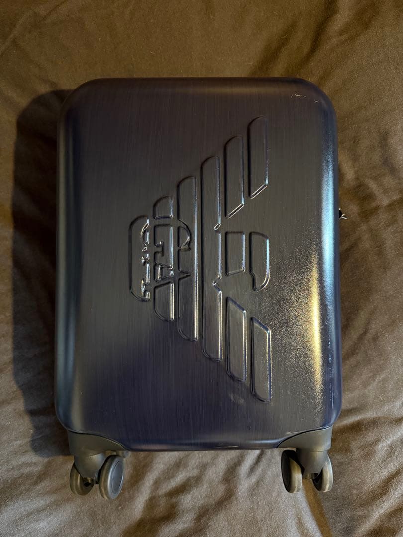 新品　未使用　アルマーニ　スーツケース