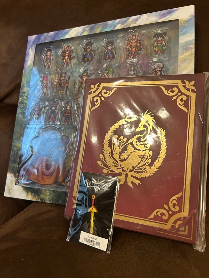 ドラゴンクエストⅢ アクリルブロック17体　収納ボックス　ロトの剣ピンズ