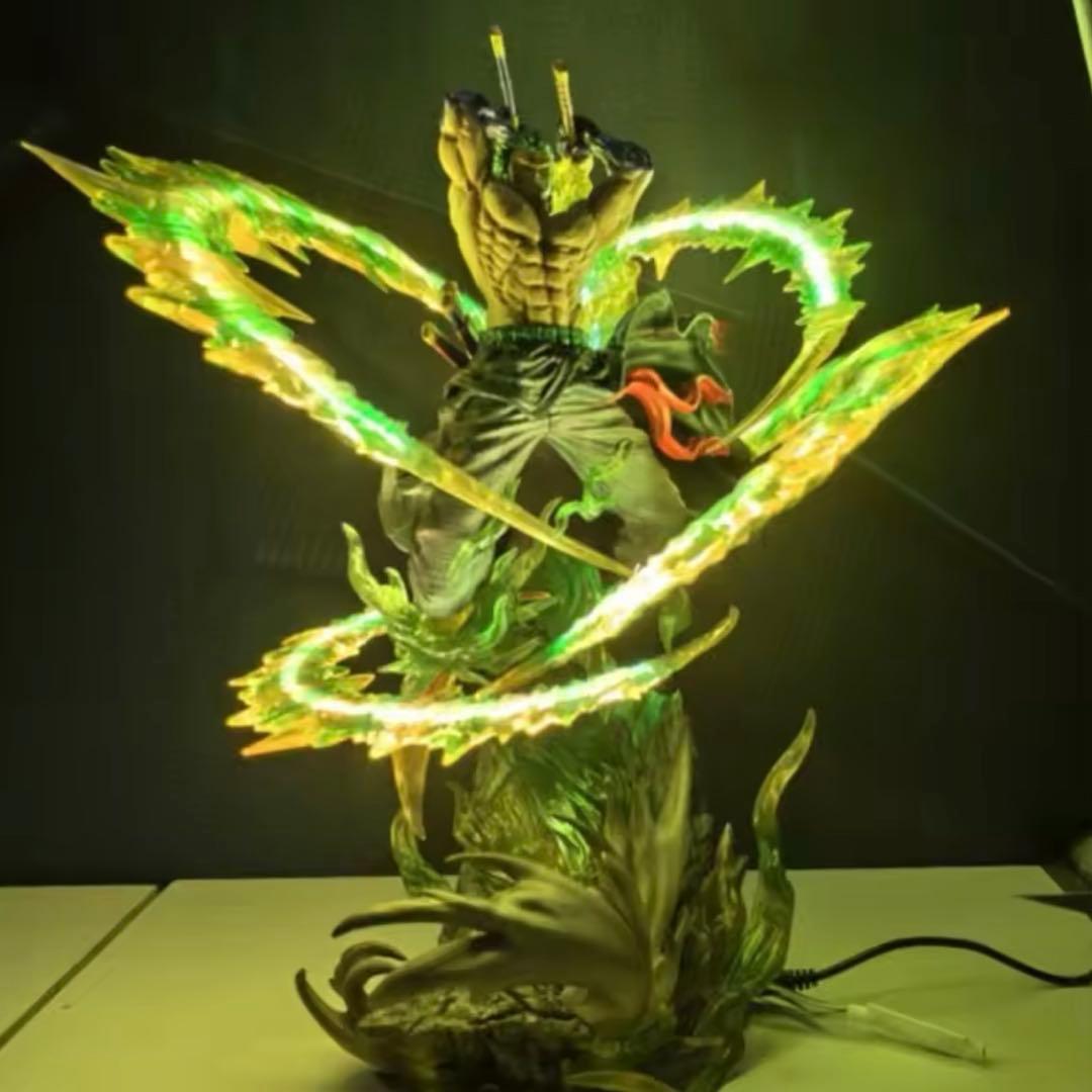 ワンピース ロロノア・ゾロLEDライト付きフィギュア