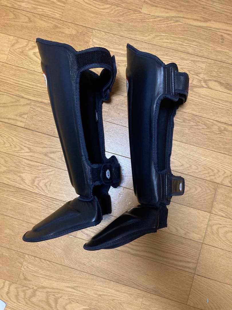 超軽量 レガース 脛当て キックボクシング ツインズ レッグガード　Lサイズ
