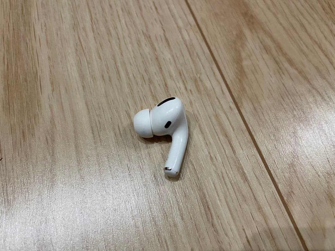 AirPodsPro 第1世代 MWP22J/A 右耳ノイズあり