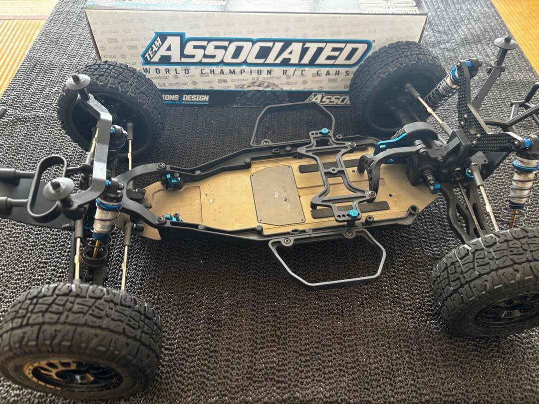 Associated RC10 SC6.2 （走行浅い）
