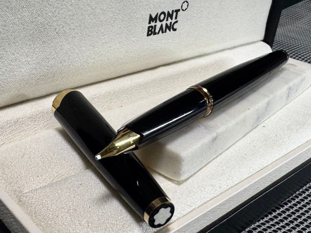 【極美品】モンブラン NO 121 万年筆 ペン先18K ブラック 太字