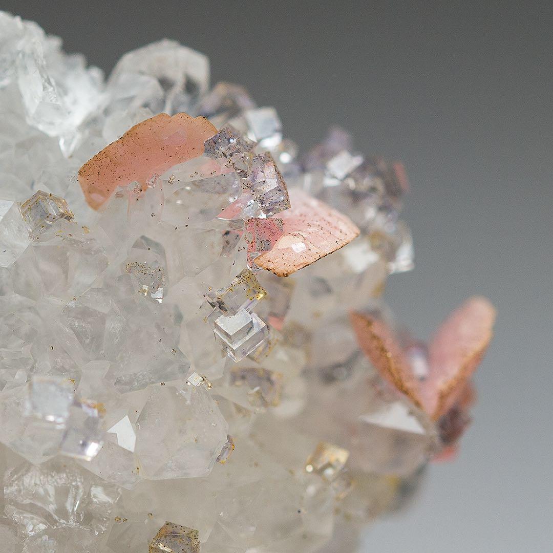 中国 ロードクロサイト フローライト 天然石 原石 鉱物標本 鉱石 蛍石 713