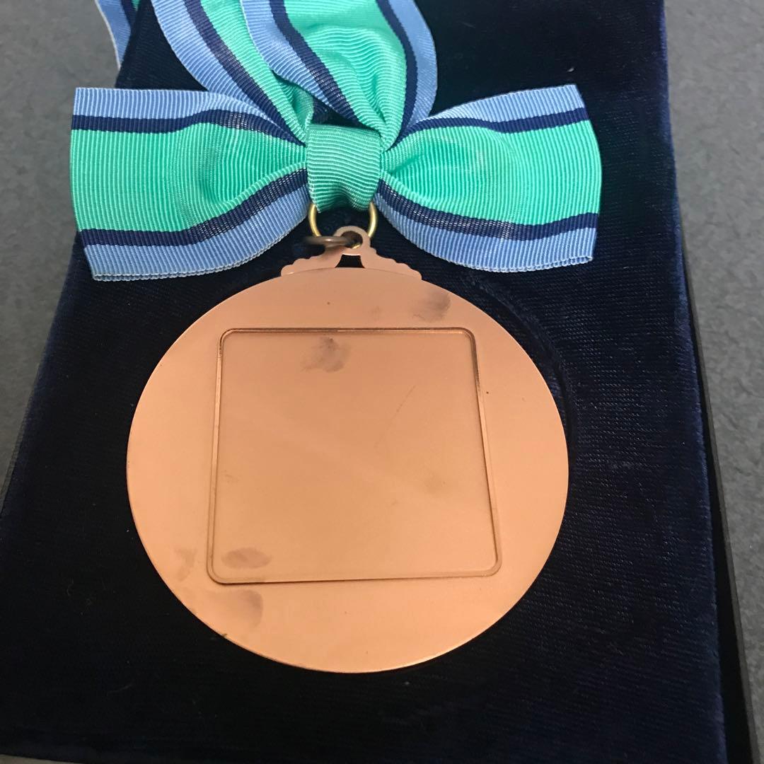 【超貴重、非売品】2000年　ディズニーメダル