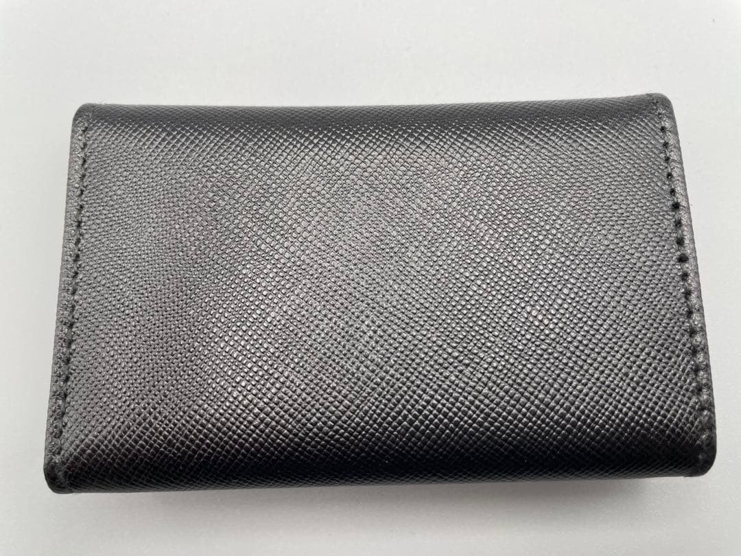 【極美品】　箱付き　プラダ　6連キーケース　男女兼用　ブラック