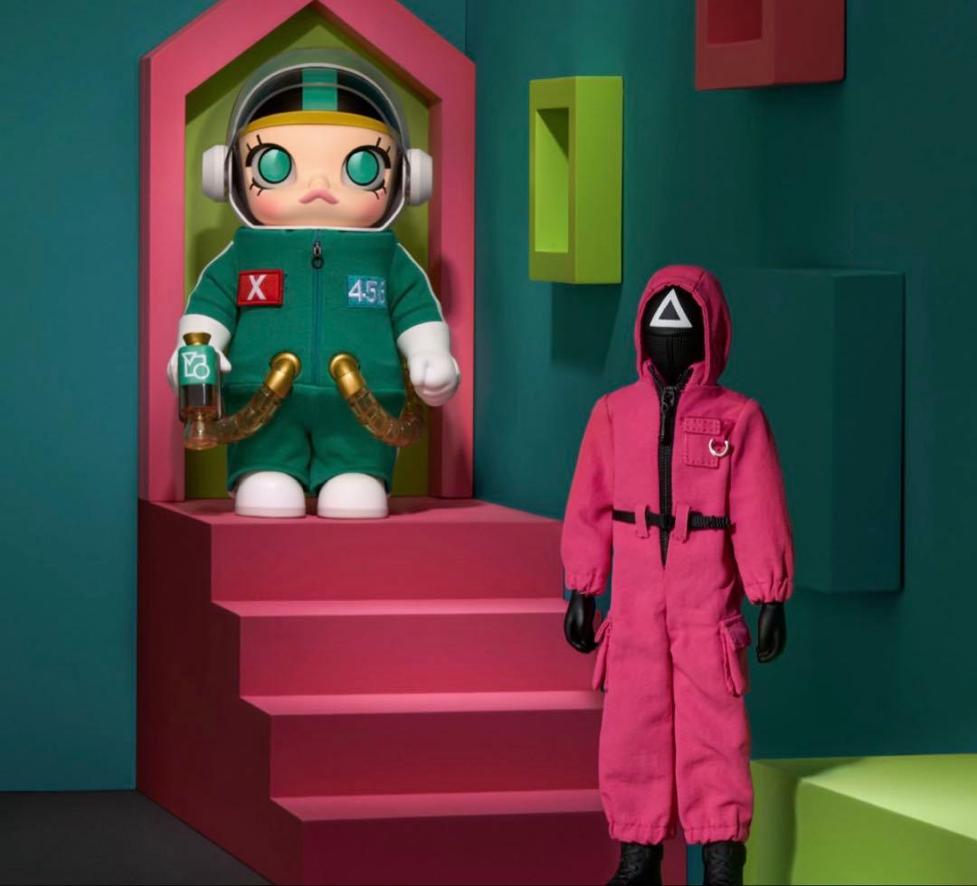 MEGA SPACE MOLLY 400% Squid Game フィギュア