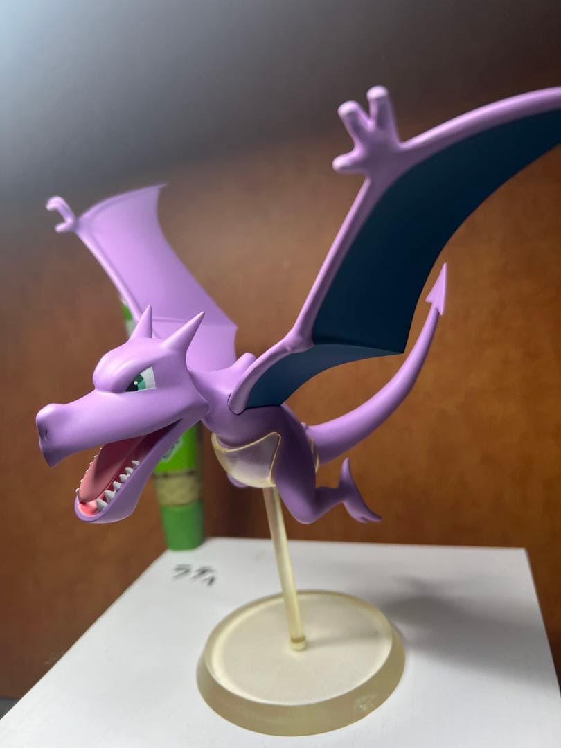 ポケモンスケールワールド　プテラ色違い