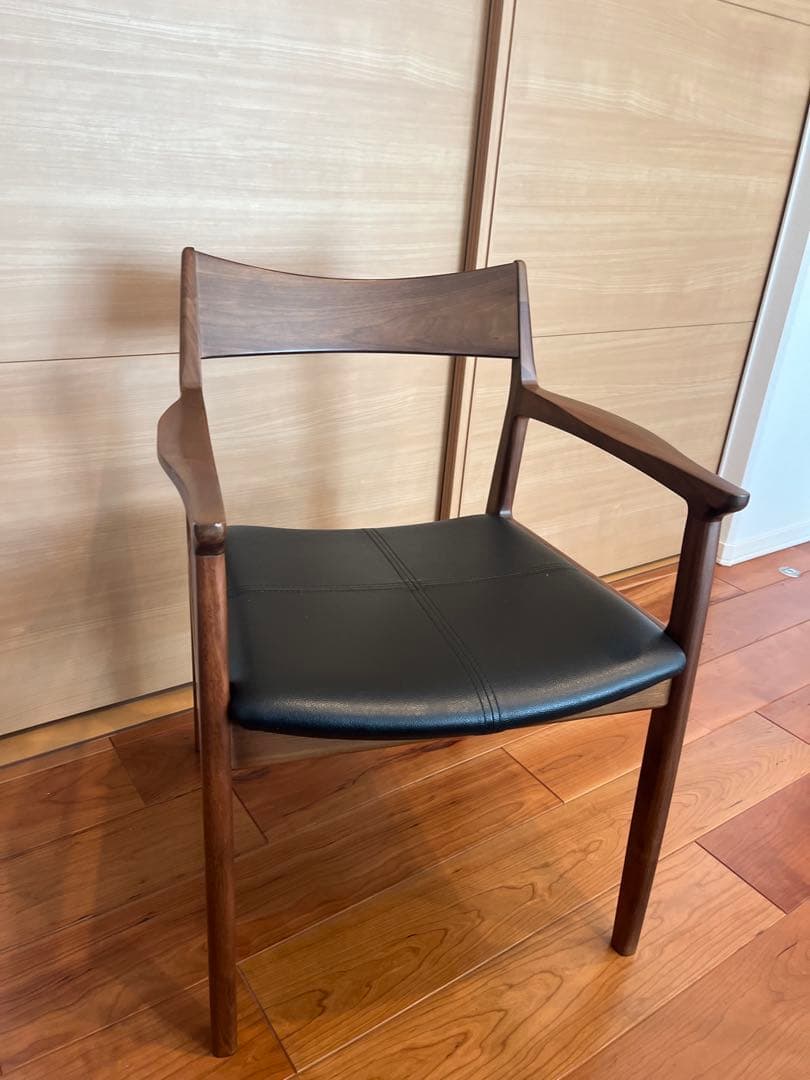 【かえるさん専用】ウォールナットアームチェア❶関家具