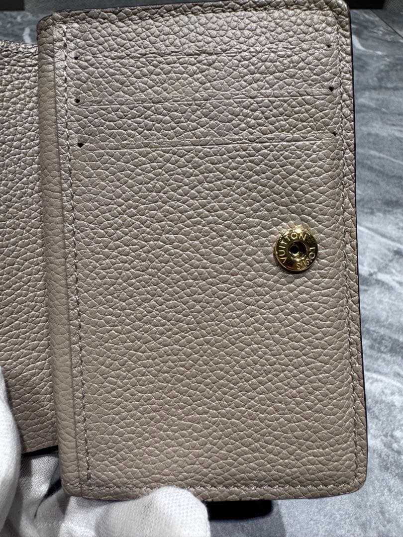 Louis Vuitton ポルトフォイユ　クレア　トゥルトレール　二つ折り財布