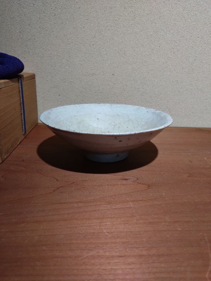 珠光青磁 平茶碗 米色青磁