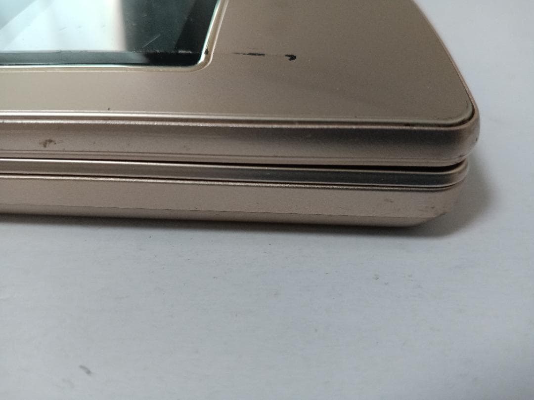 ☆ SoftBank かんたん携帯11 A207SH ゴールド