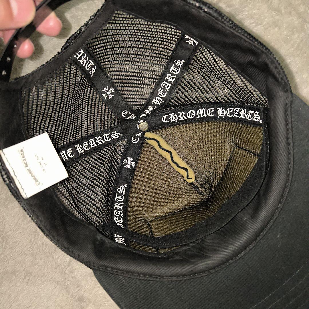 グ*ィ様 CHROME HEARTS トラッカーキャップ ブラック