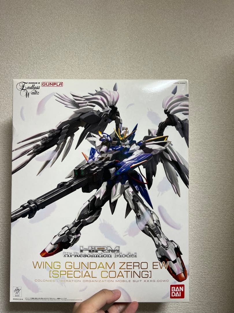 ハイレゾリューションモデル 1/100ウイングガンダムゼロスペシャルコーティング