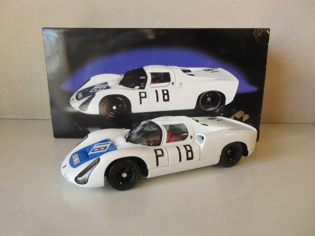 特価 exoto (1/18) ポルシェ 910 #18