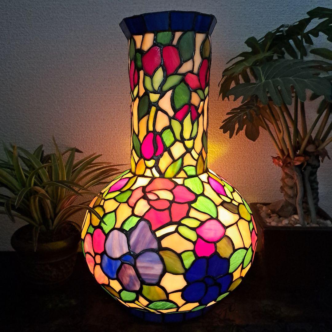 ♡ステンドグラス　花瓶型ランプ♡