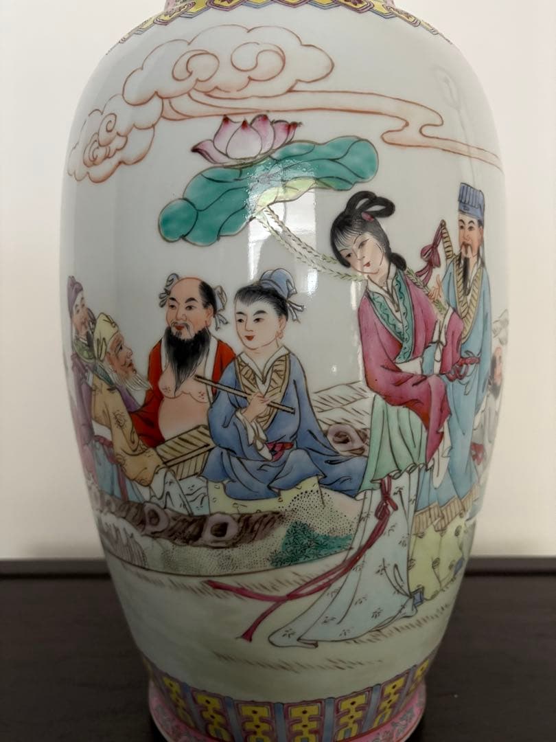 中国風人物画陶器花瓶