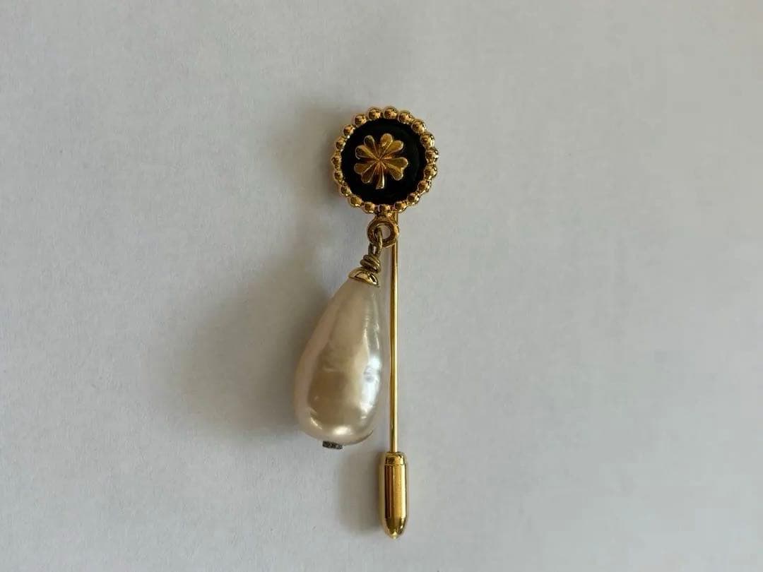 シャネル ピンブローチ クローバー&コスチュームパール