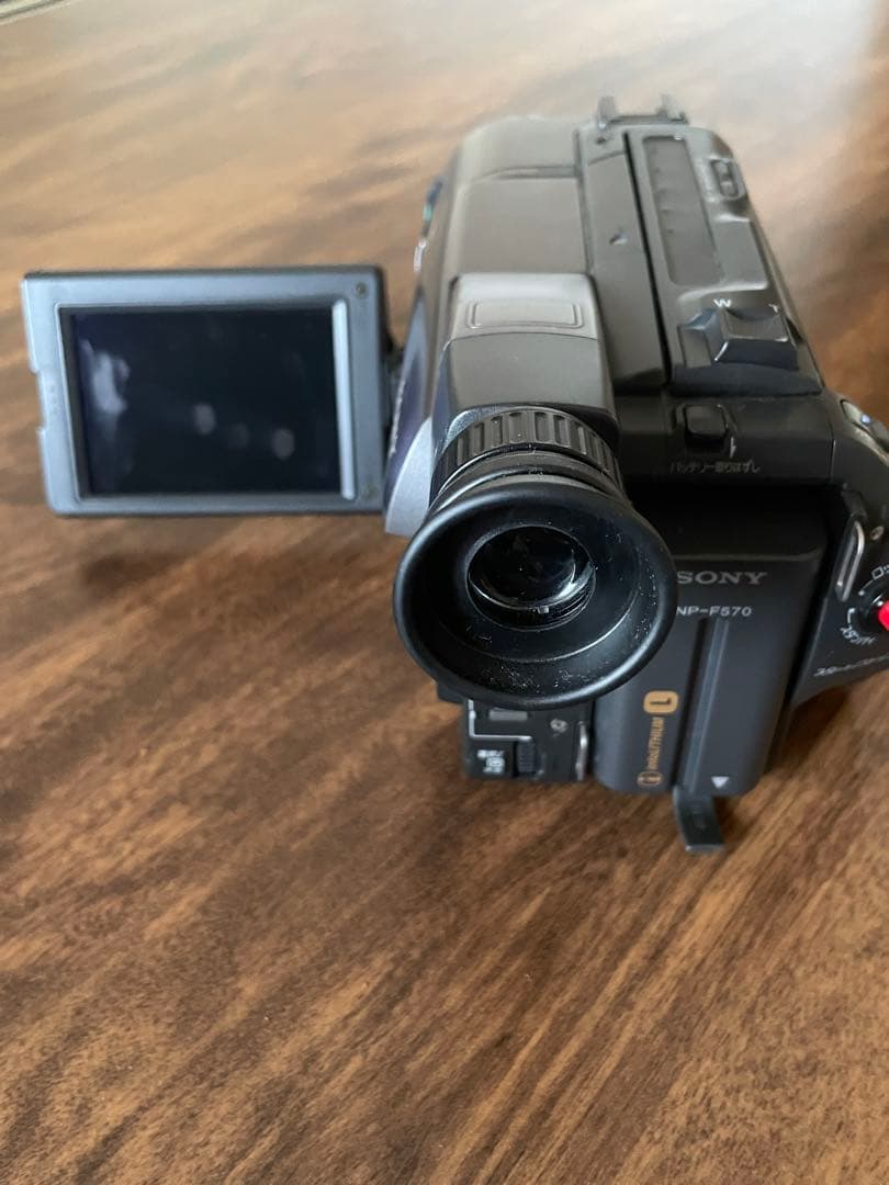 完動品　Sony Handycam CCD-TRV45