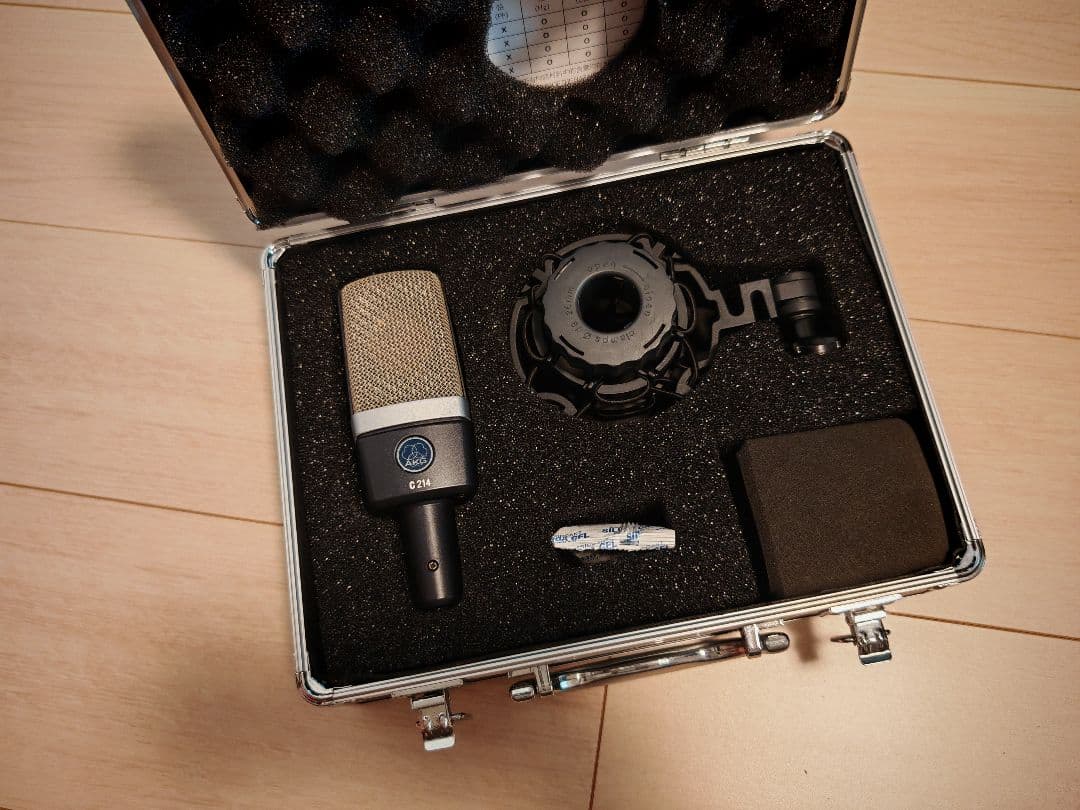 AKG C214 コンデンサーマイク