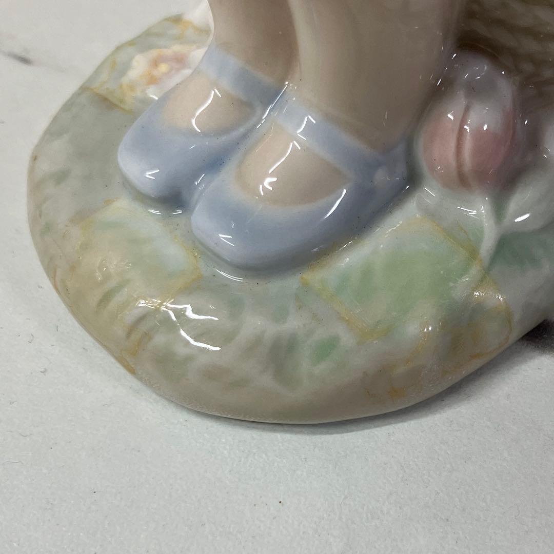 LLADRO リヤドロ 1284 花を持つ少女 フィギュリン 箱付