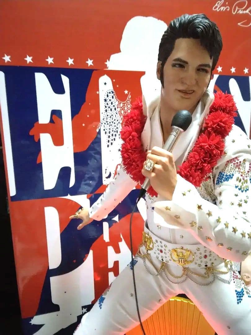 入手困難❄永遠のスター☆エルビス・プレスリー フィギュア1/4スケール(別顔付き