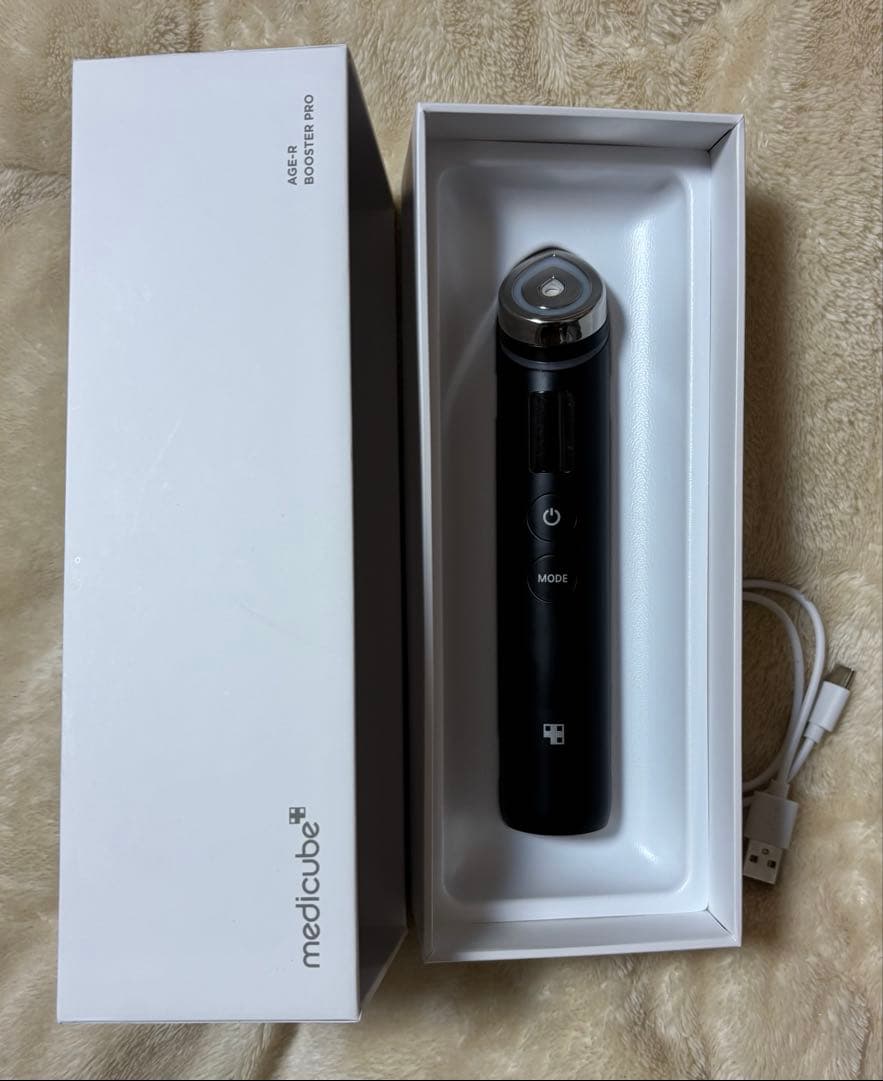 数回使用のみ❣️メディキューブ 公式正品❣️AGE-Rブースタープロ 美顔器