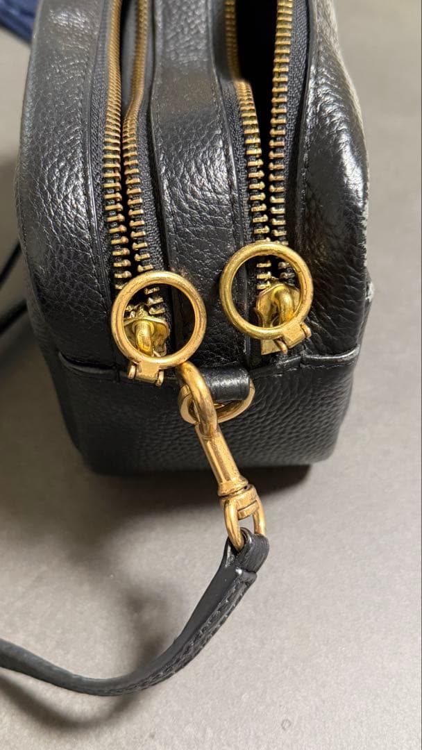 Tory Burch ブラックレザー ショルダーバッグ