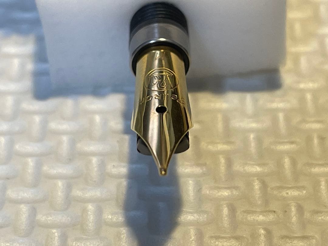 ペリカン pelikan 万年筆 M 中字 ペン先　ニブ