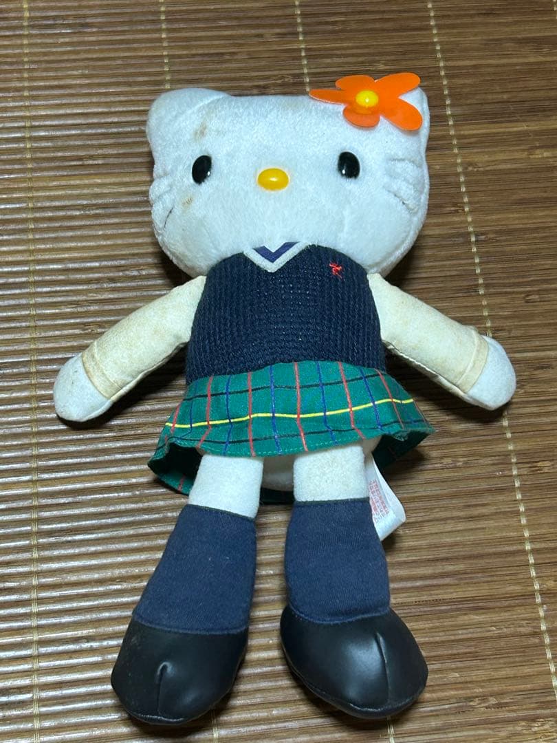 レア　ハローキティ 女子高生 制服 ぬいぐるみ ハイソックス 希少　エイコー