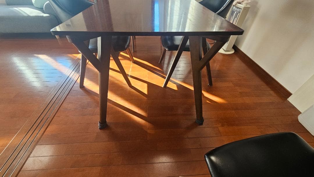 【関家具製】【岐阜引取】ダイニング5点セット4人掛けテーブルアームチェア