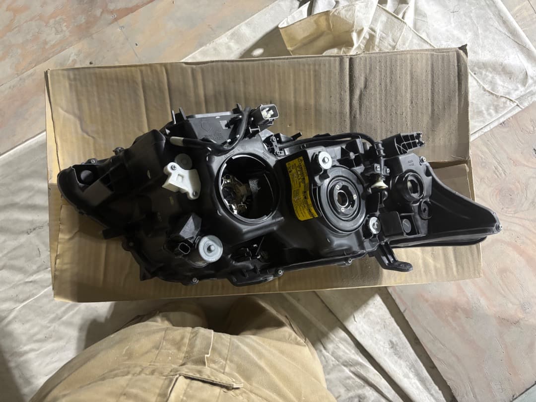 左 レクサス RX 350 ヘッドライト 10系