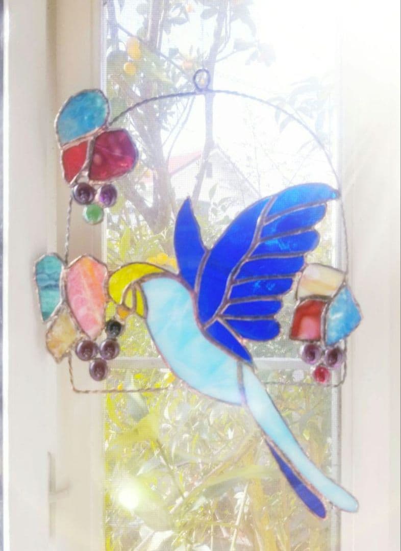 ステンドグラス　青い鳥とブドウのサンキャッチャー